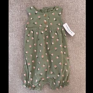 Adorable Carter’s baby girl green flower romper new with tags. 6 months.